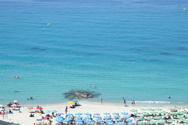 spiaggia villaggio VADARO