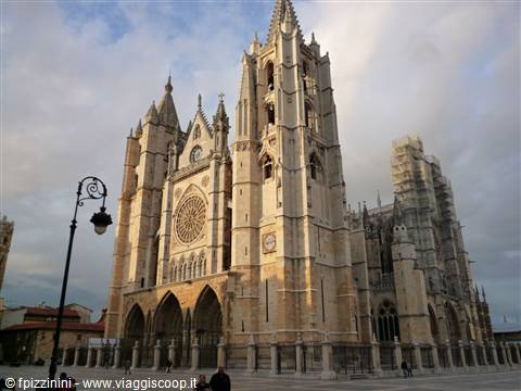 L'imponente cattedrale di Leon