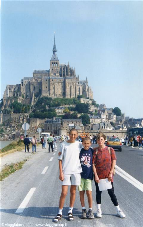 Mont. St. Michel - vista della città senza marea