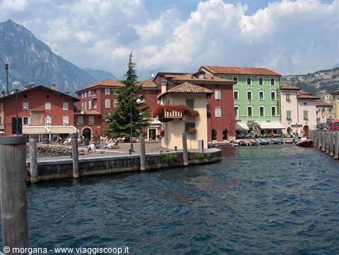 Torbole (porticciolo e casa del dazio)