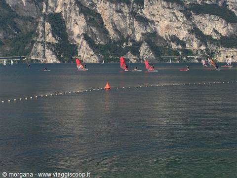 Windsurf sul lago a Torbole