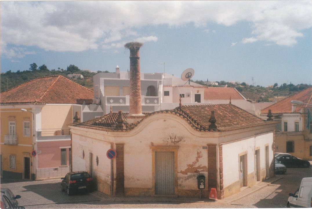 SILVES  CASA CON NIDO DI CICOGNA