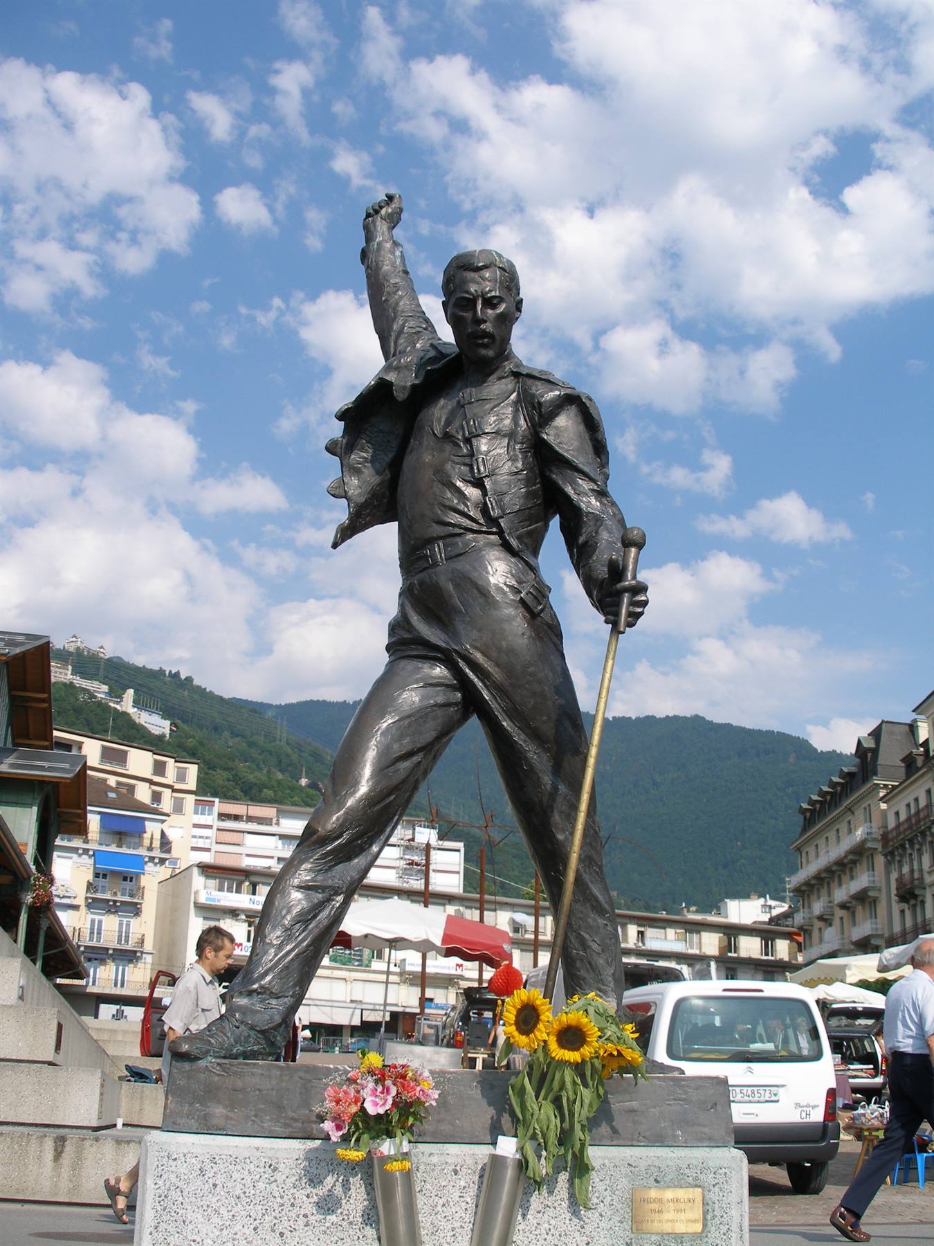 statua del grande Freddie Mercury