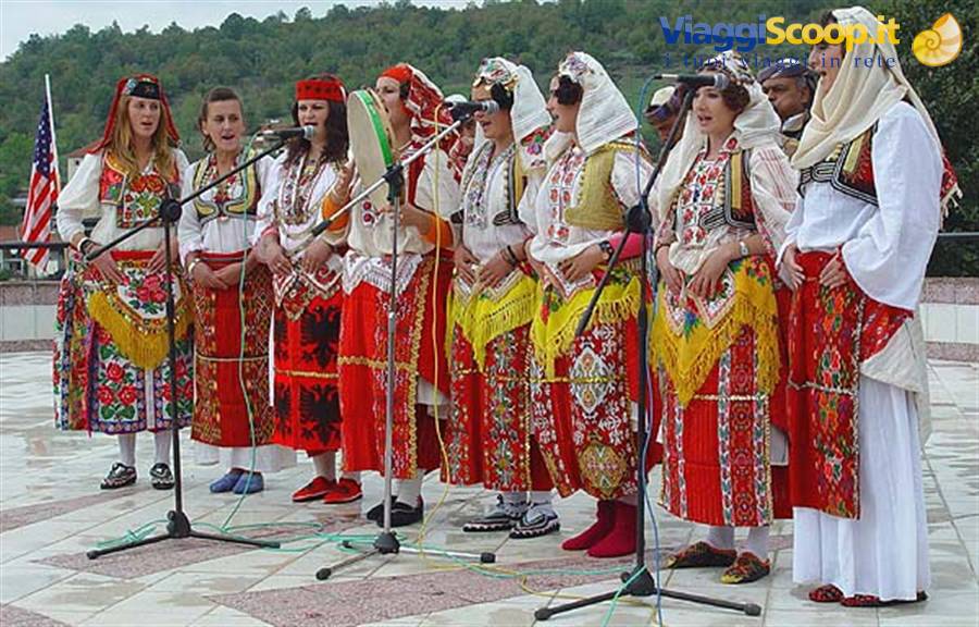 gruppo folkloristico locale
