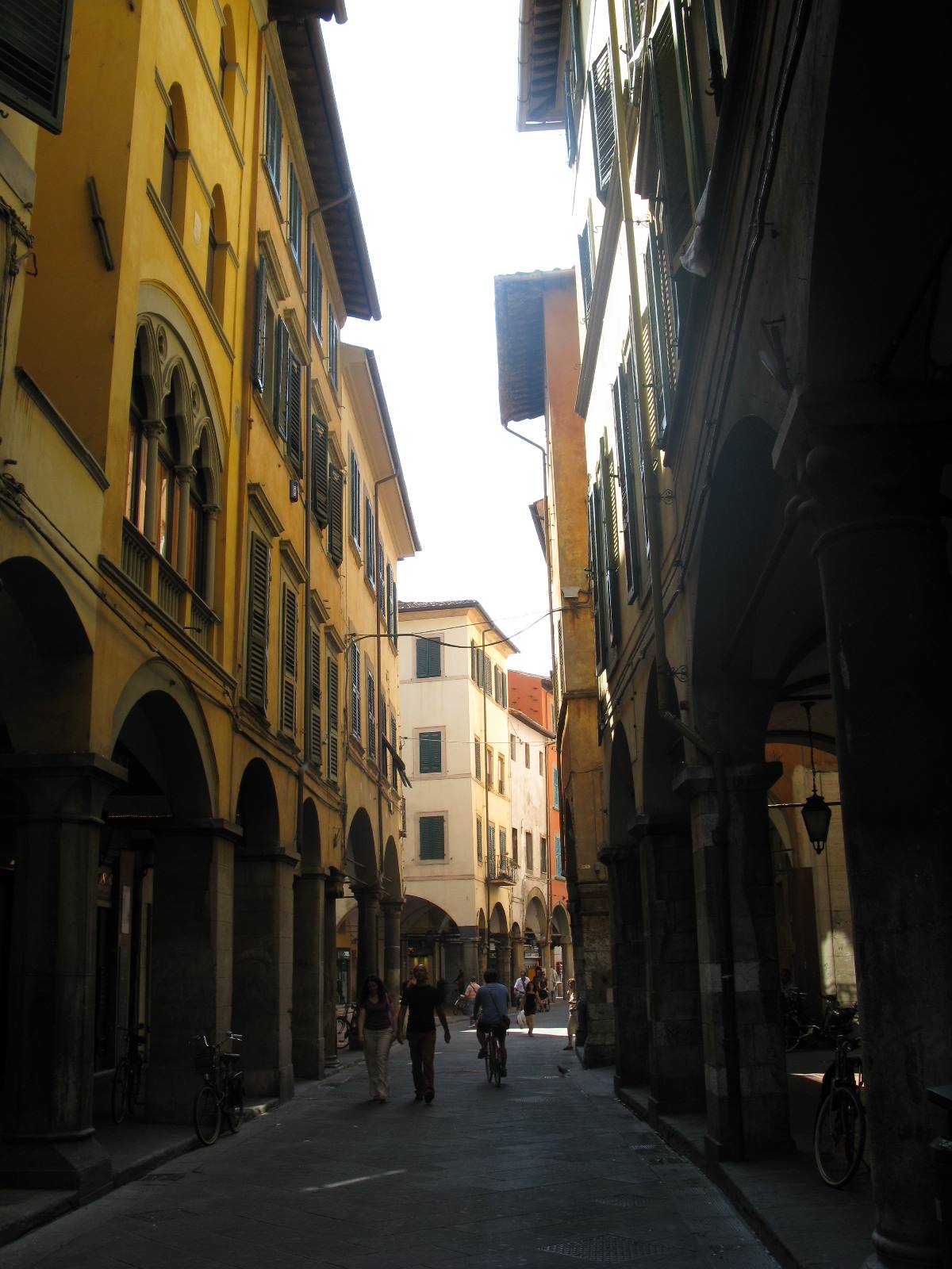 centro storico a Pisa, via Notari