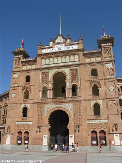 Plaza del Toro, la Corrida dall'esterno