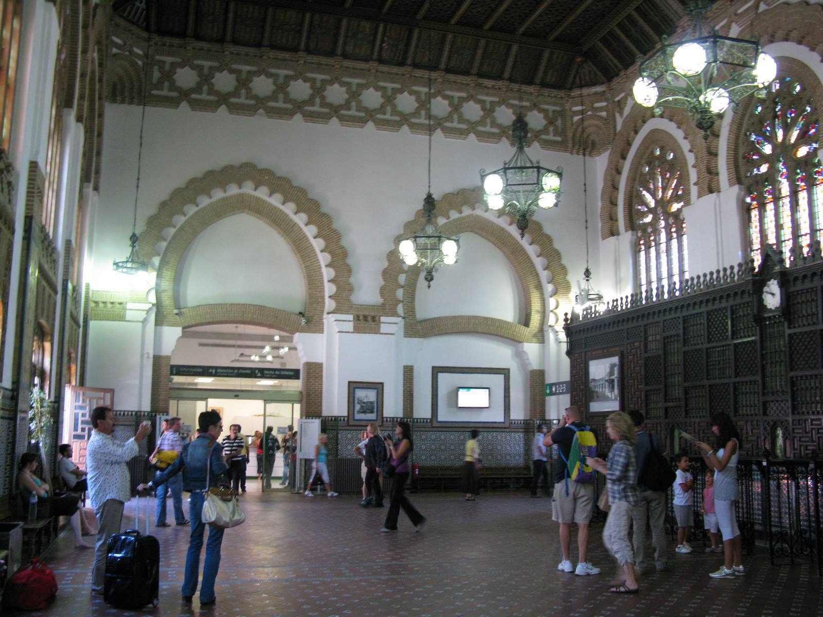 interno della stazione di Toledo