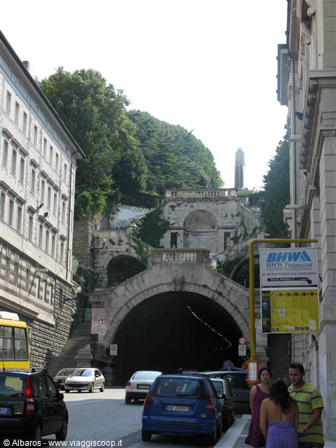 scala Silvano Buffa che porta a San Giusto