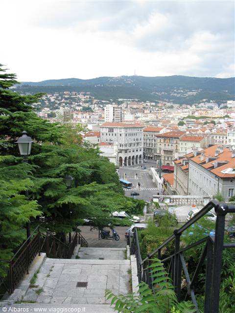 panorama dal Parco delle Rimembranze all'apice della scala