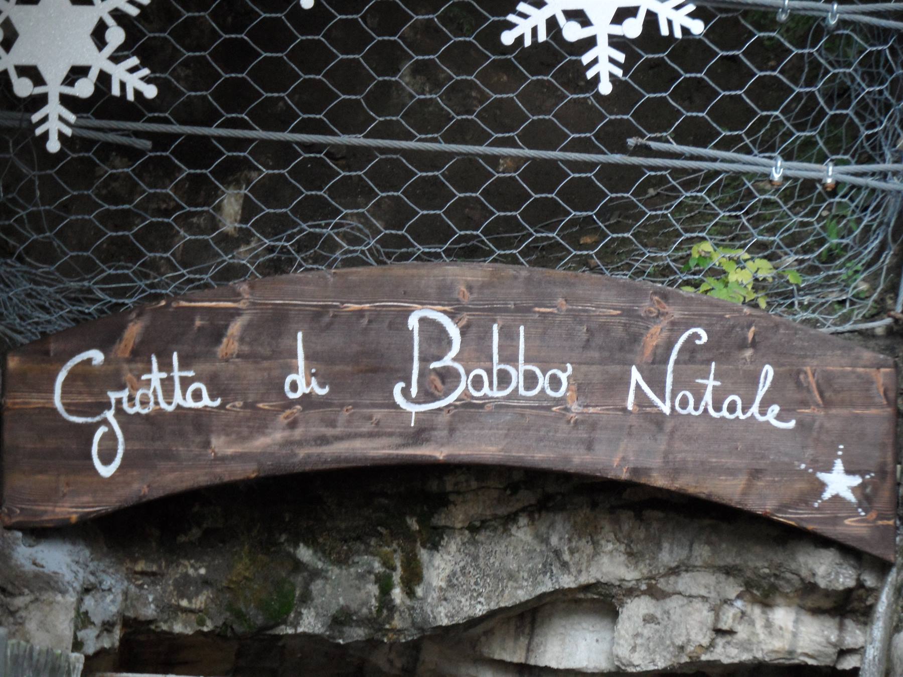 Grotta di Babbo Natale - Entrata