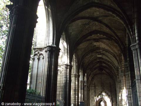 Il chiostro della Cattedrale di Barcellona