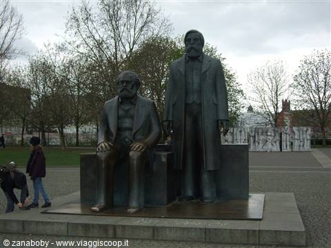 Berlino - Marx ed Hegel