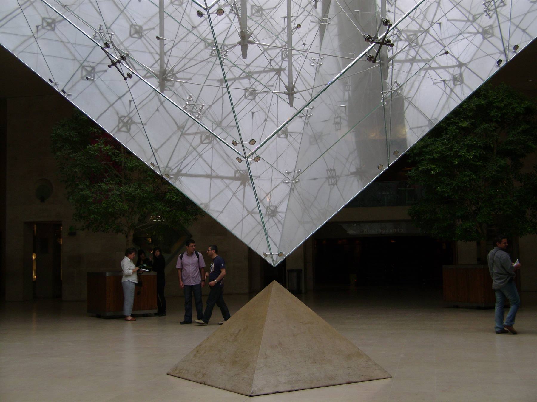 La Pyramide Inversée - Louvre
