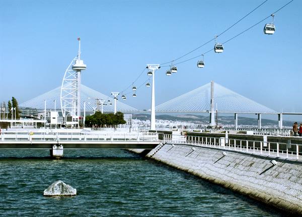 01 Lisbona - 06.15 Parque das Nações - la teleferica e ponte Vasco da Gama