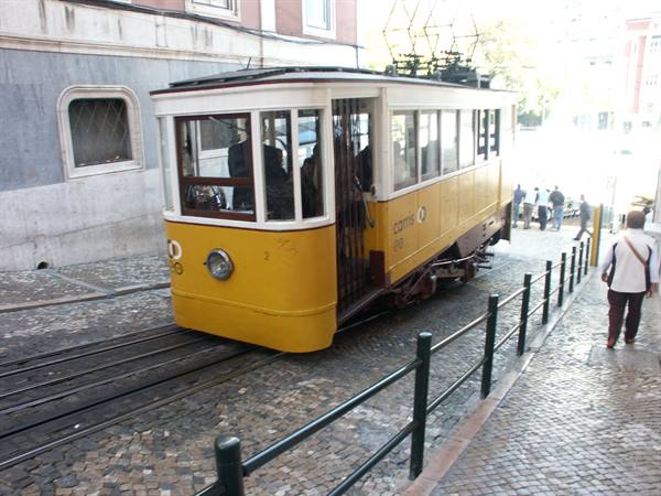 01 Lisbona - 09.17 Rossio - Praça dos Restauradores - Elevador da Gloria