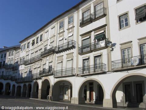 Evora: Praca do Giraldo