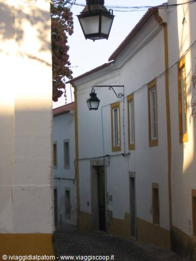 Evora: Rua do Cenaculo