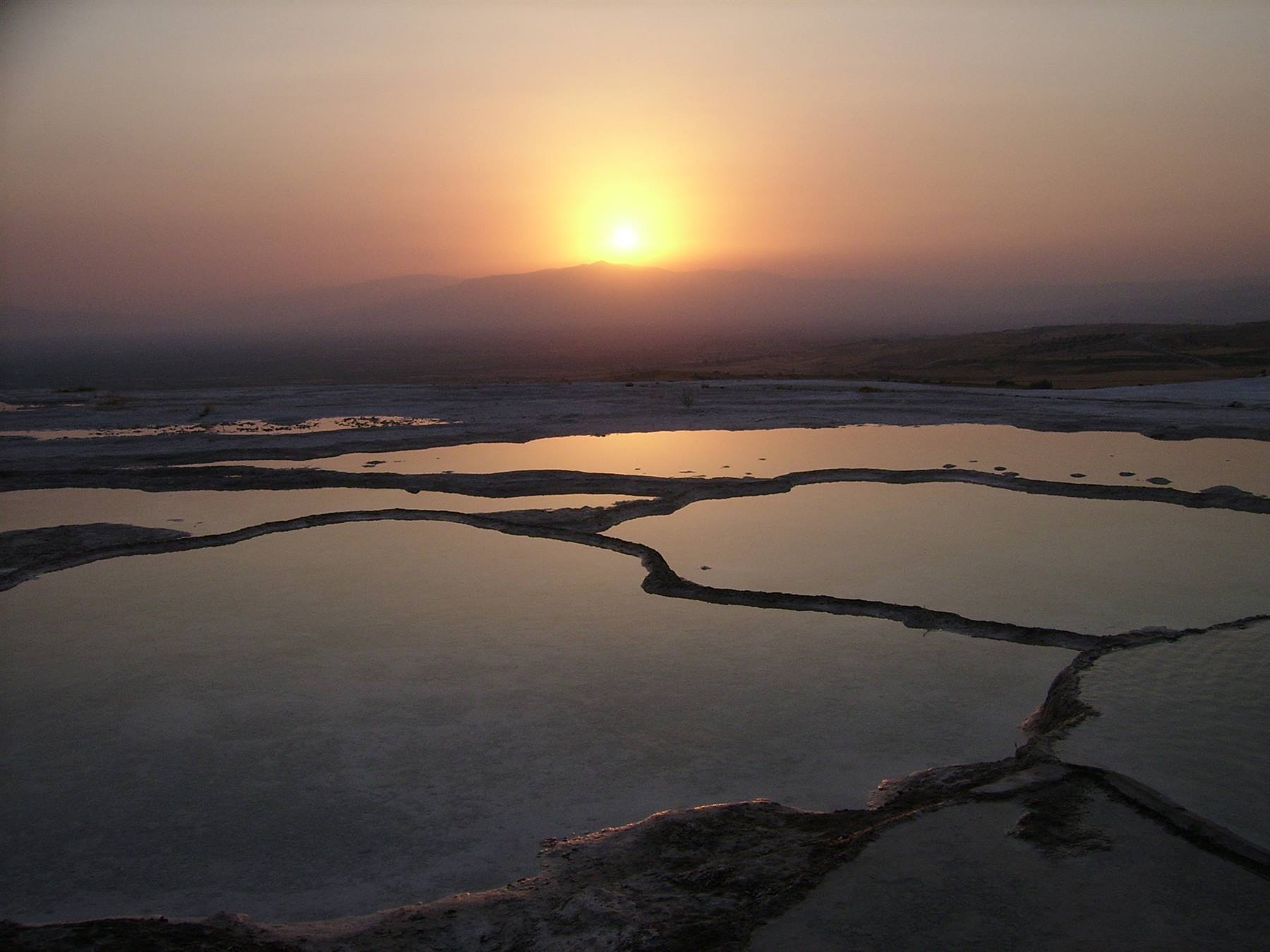 Tramonto sulle vasche