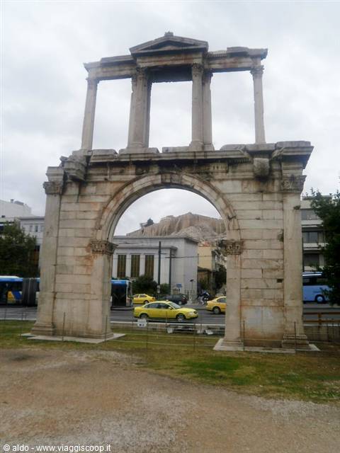 Arco di Adriano