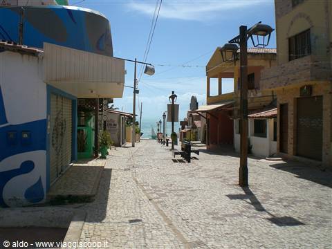 La via principale di canoa
