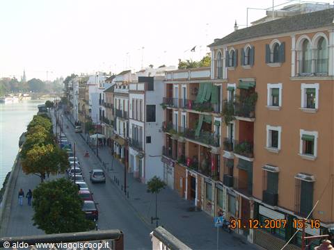 Quartiere Triana a sx del fiume