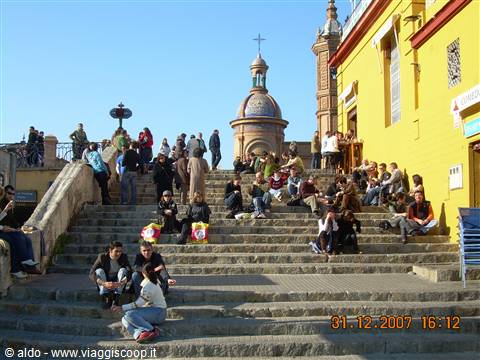 Scalinata sulla riva del Guadalquivir