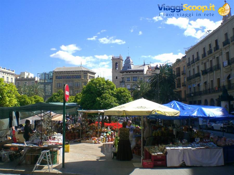 Piazza de la Reina
