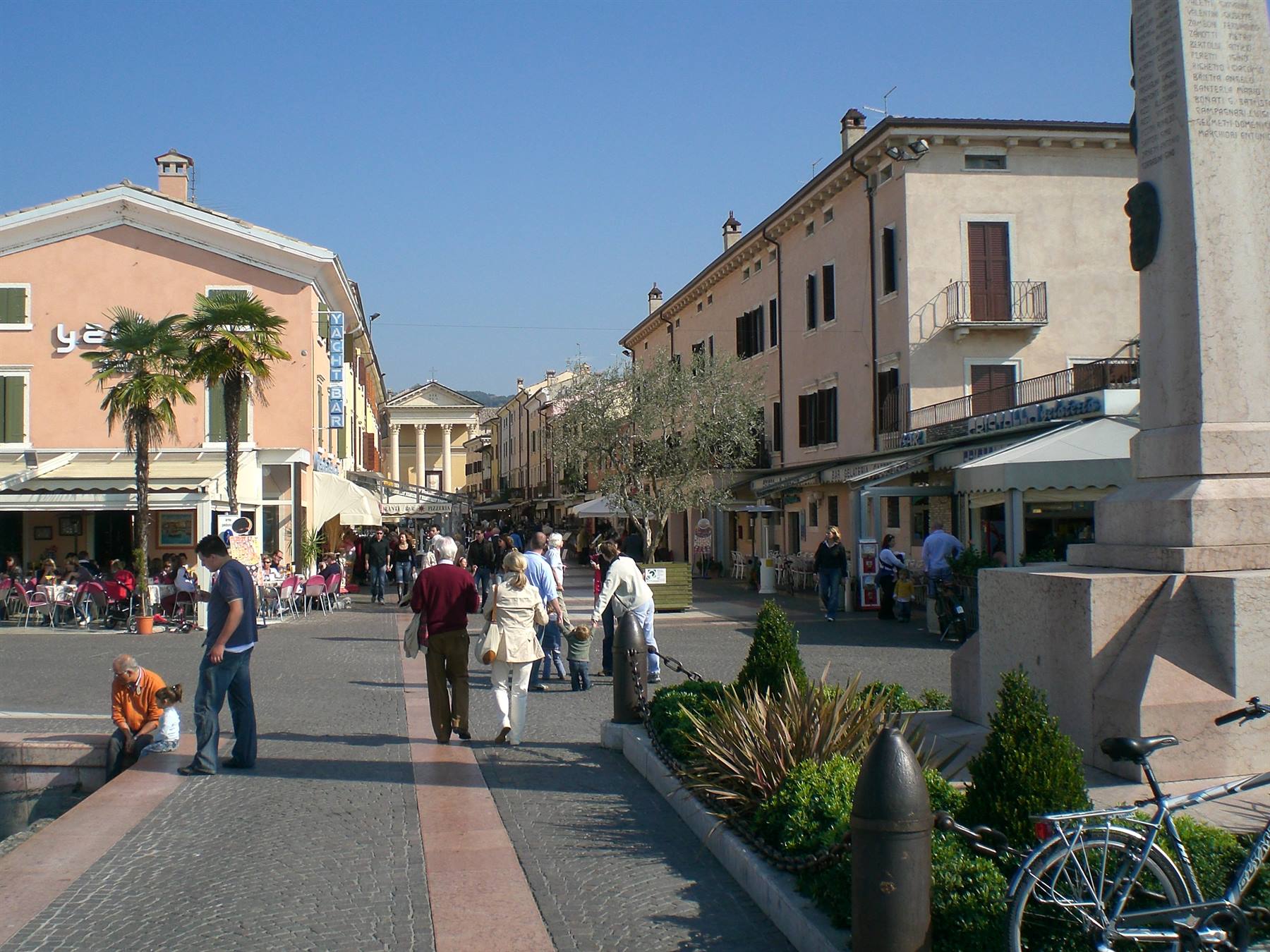 Bardolino Paese