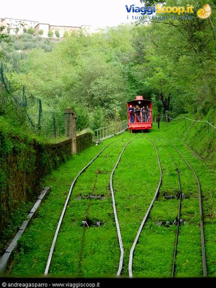 Si sale a fatica, ma si sale