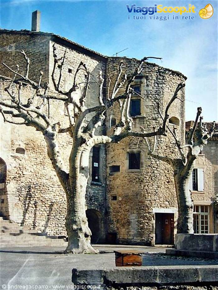 Gordes