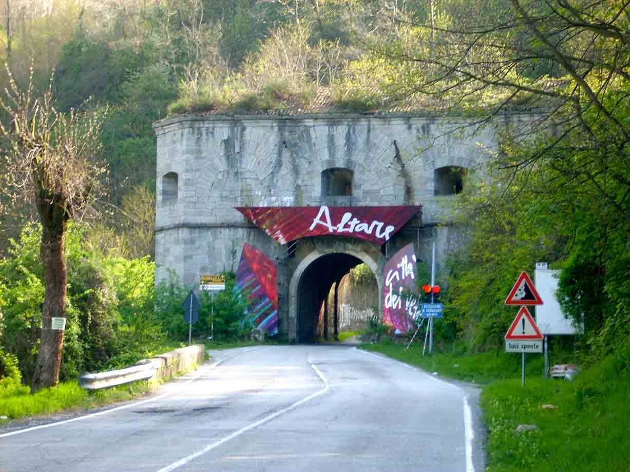 Altare, città del vetro