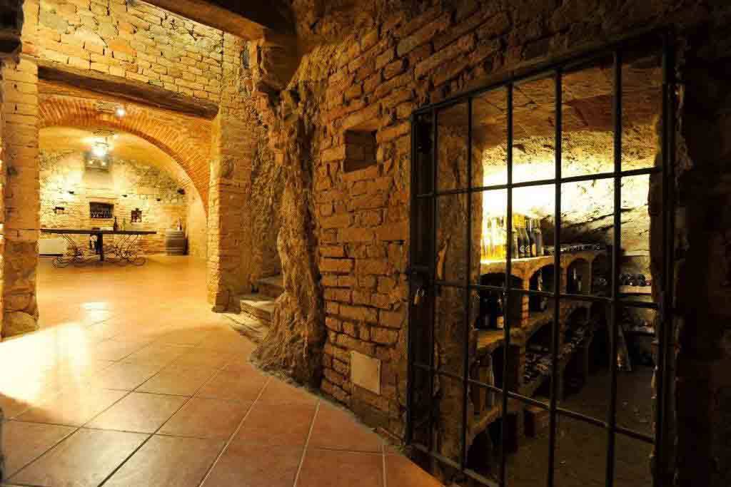 Nella cantina del Ristorante Ai Cedri