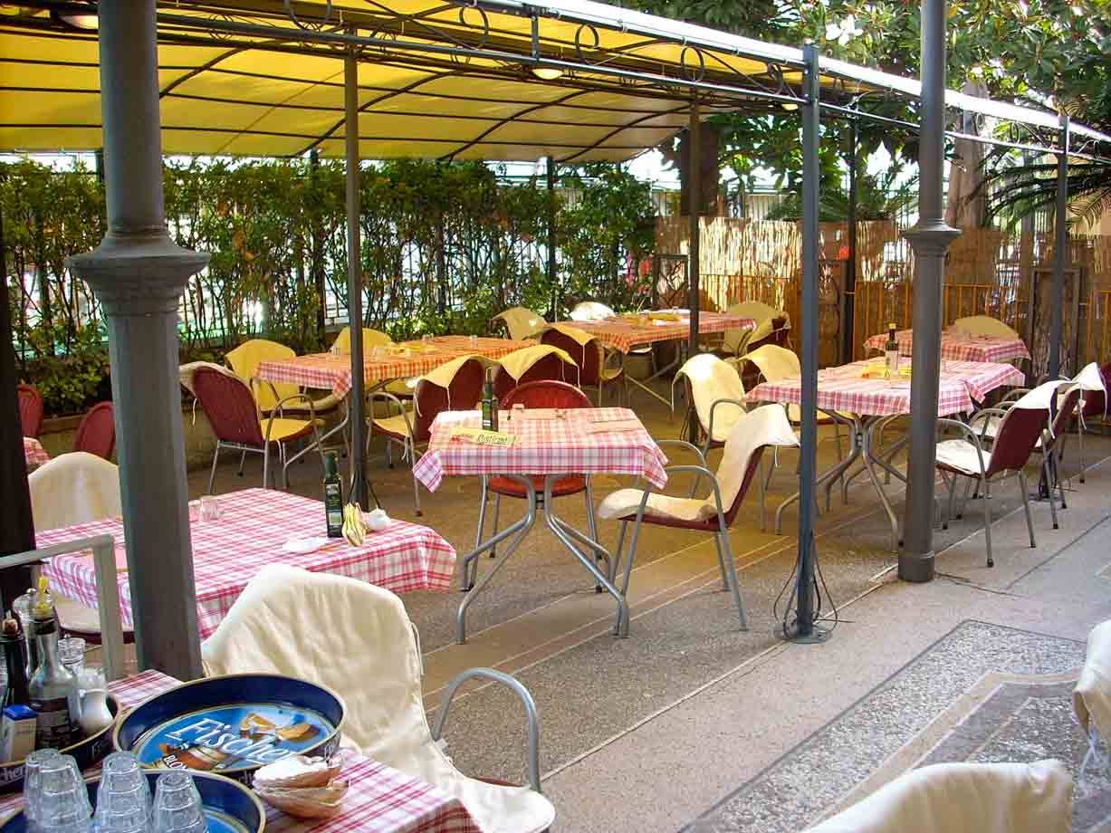 Il dehor del Ristorante Enoteca 