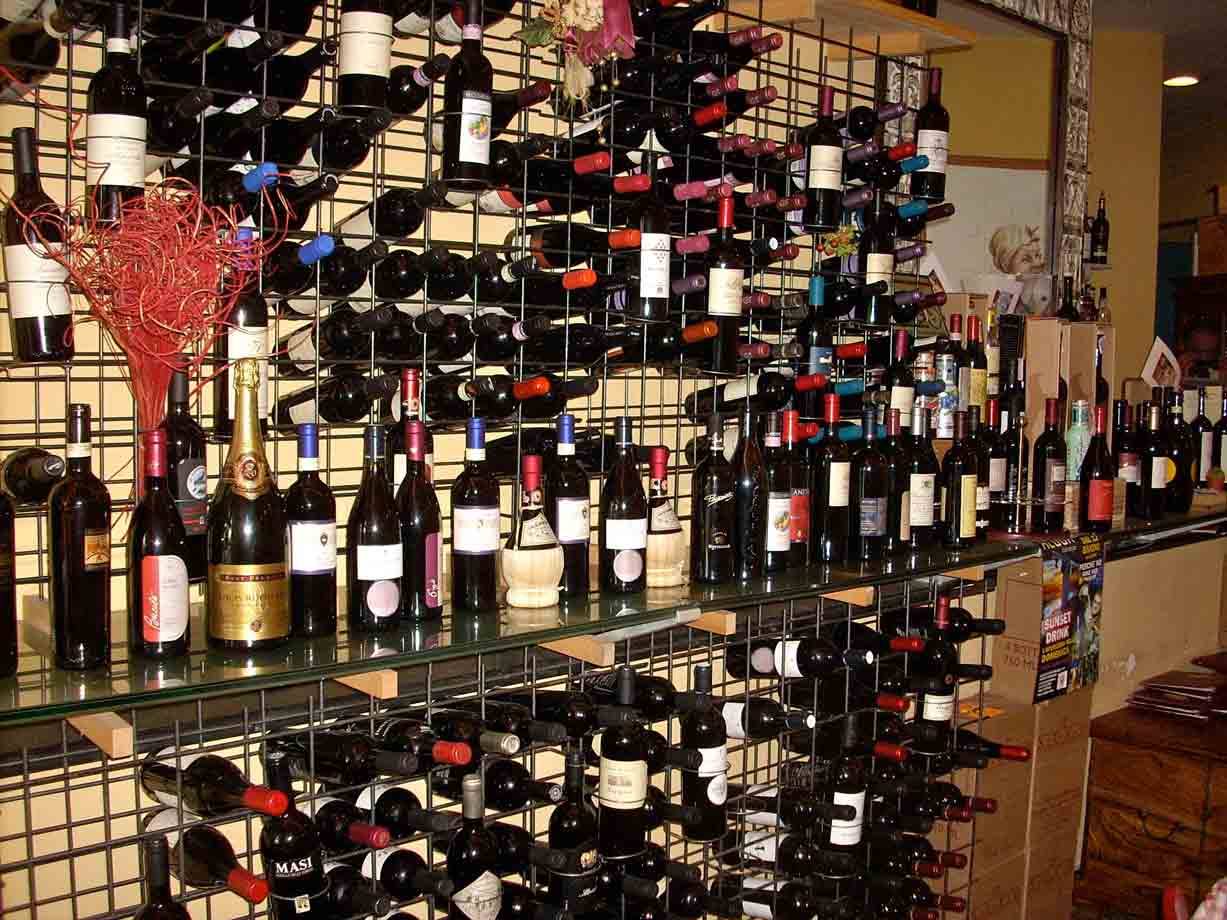 Vasta scelta di vini presso il Ristorante Enoteca 