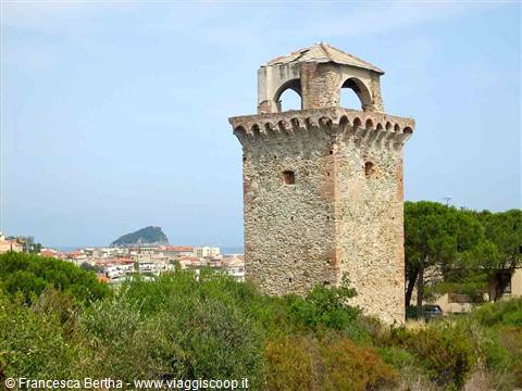 Una giornata giù al mare, tra velieri e meridiane: Gita a Spotorno