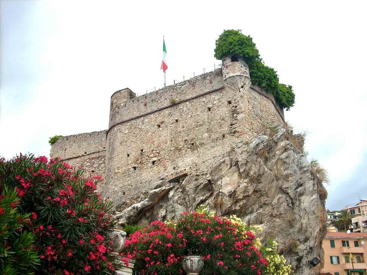 Il Castello di Pietra Ligure