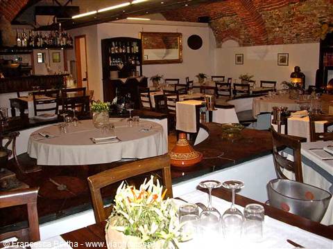 Nella sala del Ristorante Matama' di Loano