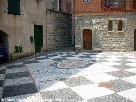 Nel centro storico di Noli