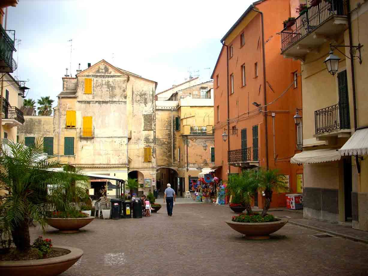 Nel centro storico di Laigueglia