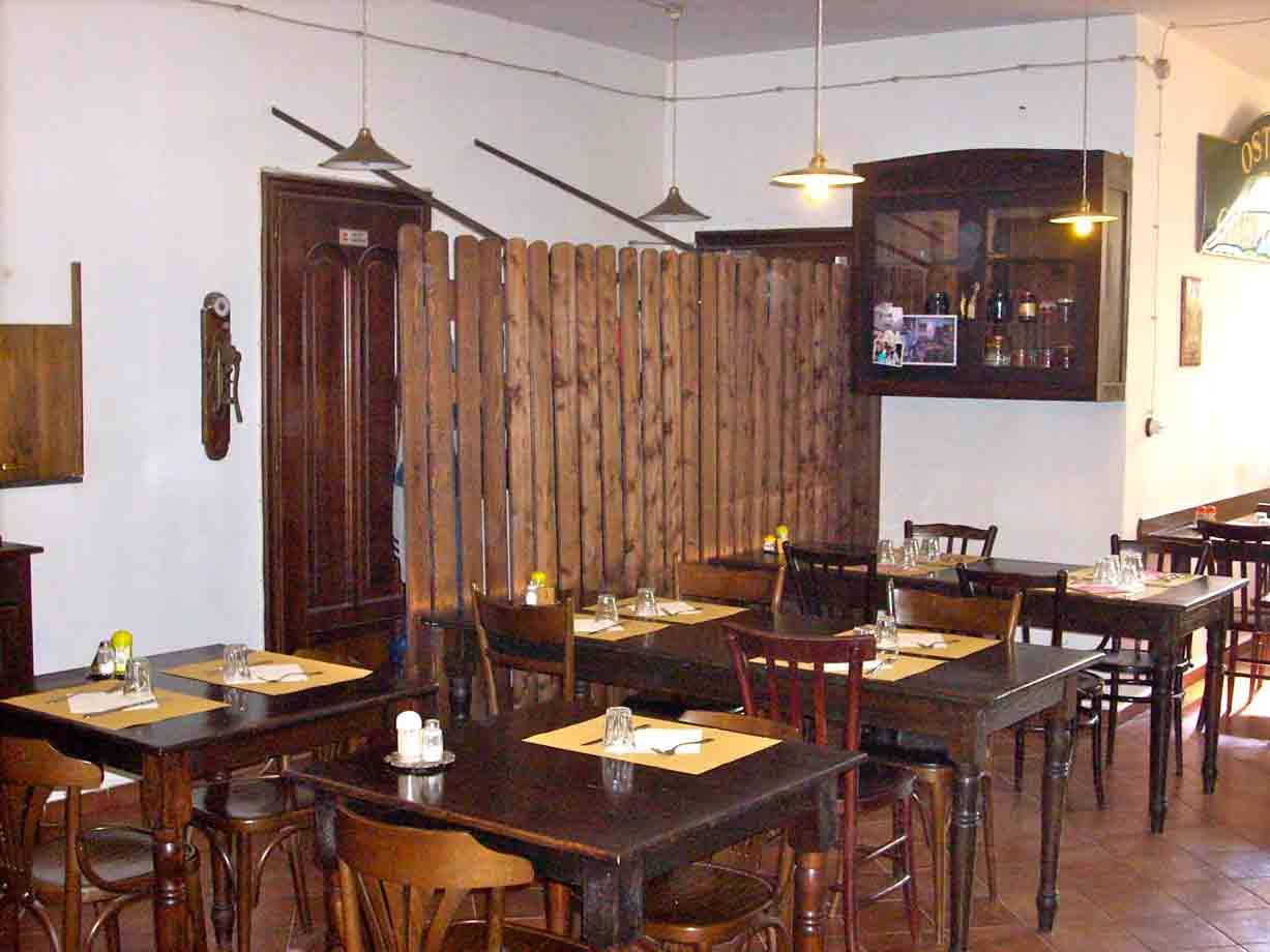 Presso la Trattoria Isolabuona