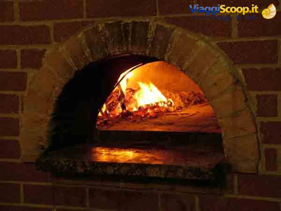 Il forno a legna presso il Ristorante Pizzeria Il Ritrovo