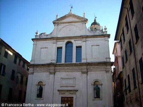 Una delle numerose splendide chiese del centro