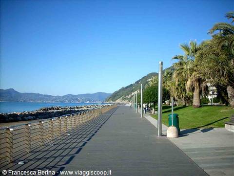 Passeggiata a mare