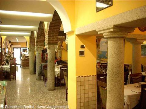Nelle ampie sale del Ristorante Marechiaro