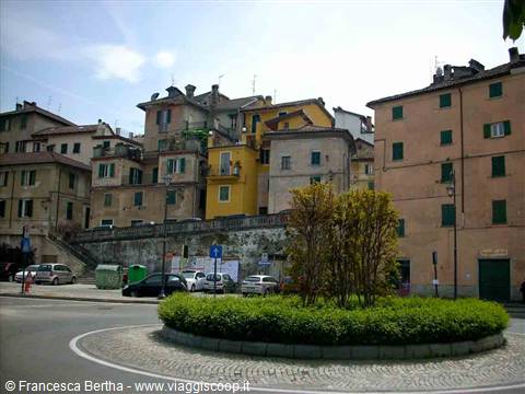 Gita tra le colline, accompagnati dalla volpina: Una giornata a Ovada