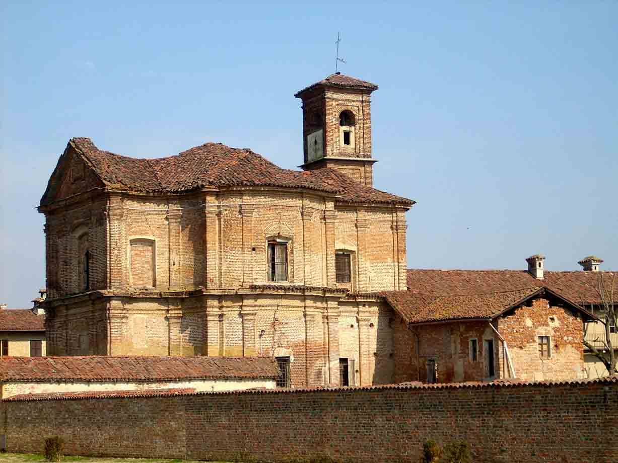 Presso l'Abbazia di Santa Maria di Lucedio
