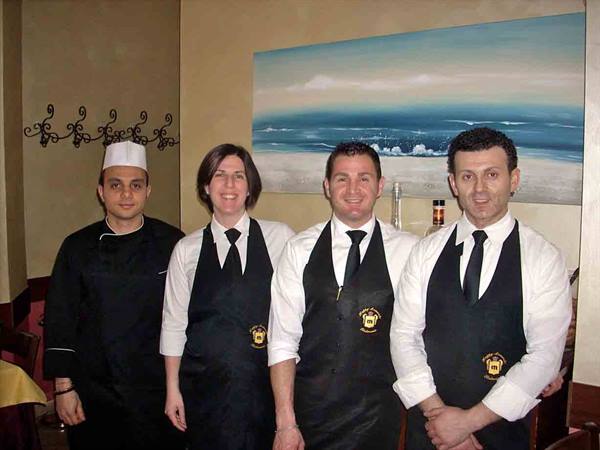 Lo staff del Ristorante Happy Moments