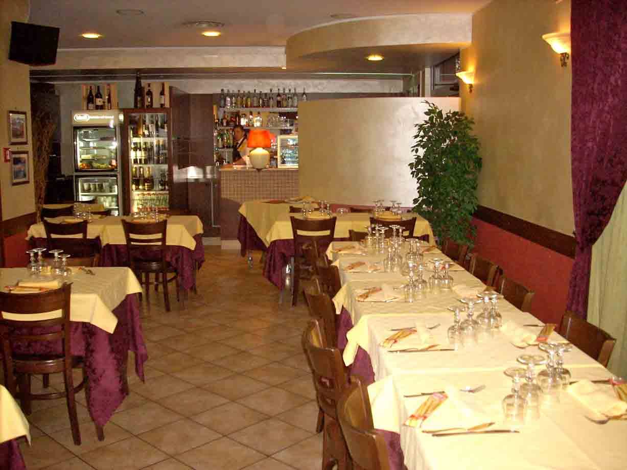 Presso la sala del Ristorante Happy Moments