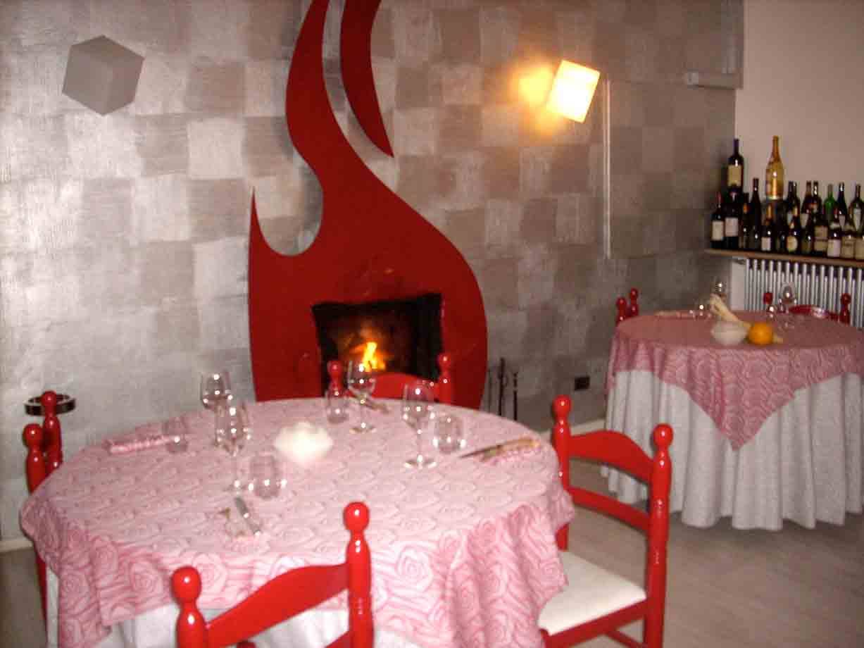 Nelle sale del Ristorante Rosso di Sera di Busto Arsizio