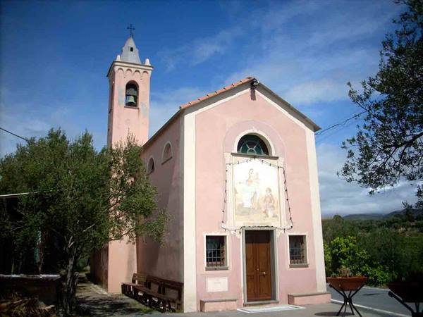 La chiesa della frazione Pecorile, dove nacque Papa Sisto IV